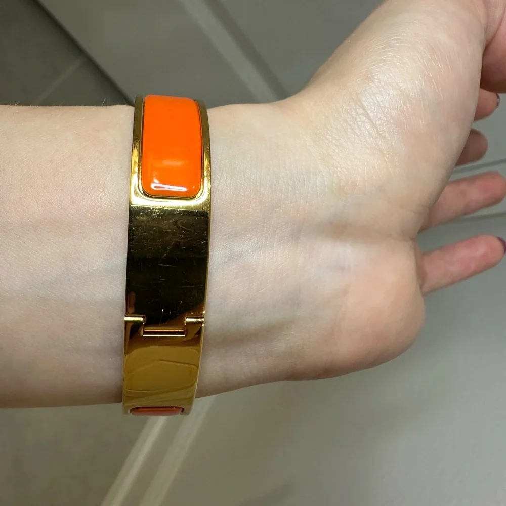 *Scratched* Hermes Clic Clac Gold & Orange Bracelet- PM - Picture 4 of 10